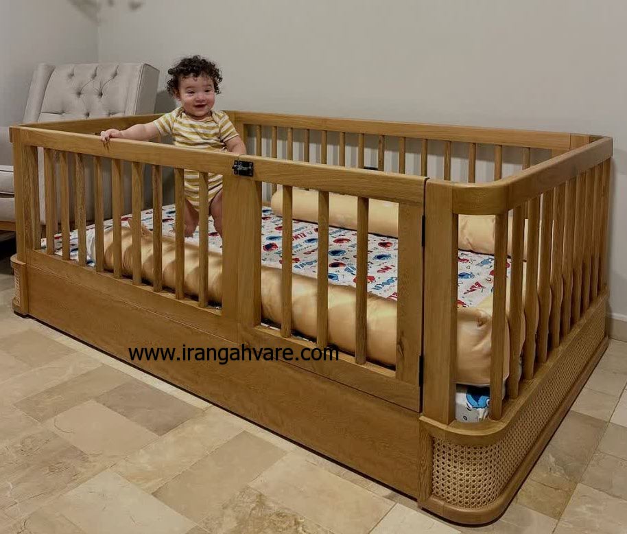 تخت مونته سورى منحنى چوب و حصير